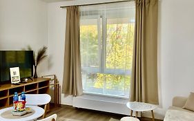 Lia Apartman - Private Parking